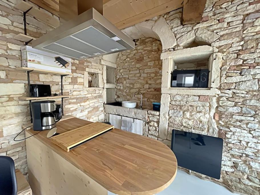 Charmante Maison De Village Viré Εξωτερικό φωτογραφία